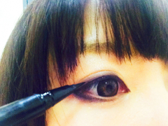 3.When and where is best to do makeup?