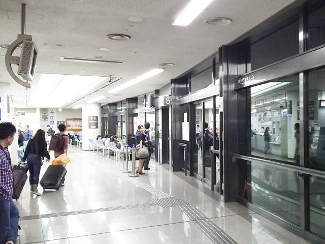 ４．OCATバスターミナルの様子